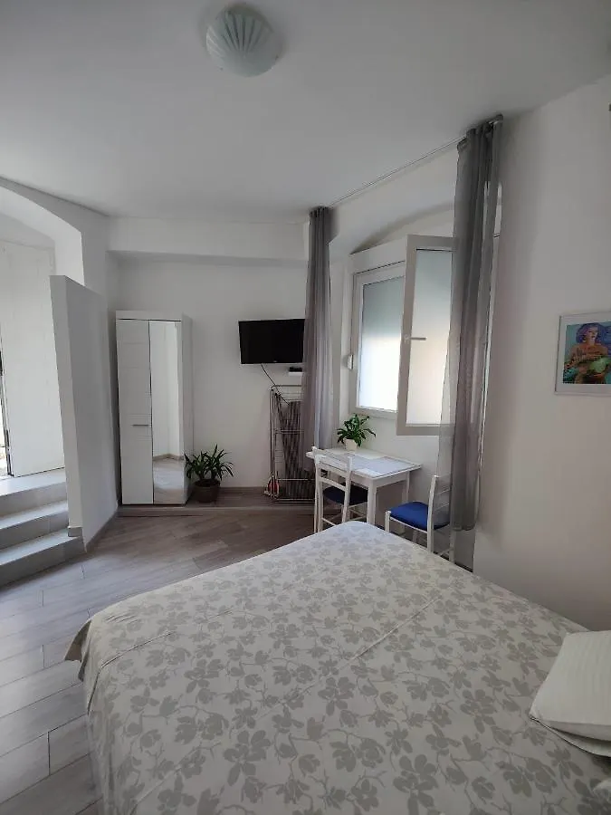Stipan Studio & Room Split