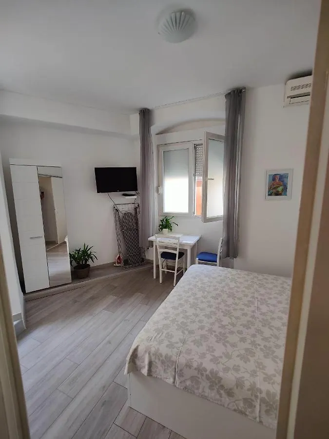 Stipan Studio & Room Split