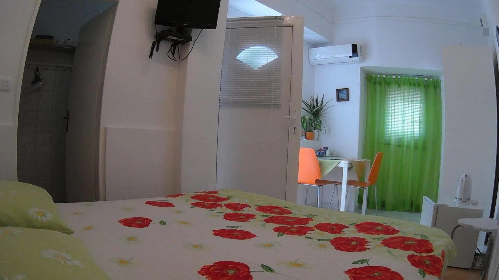 Stipan Studio & Room Split