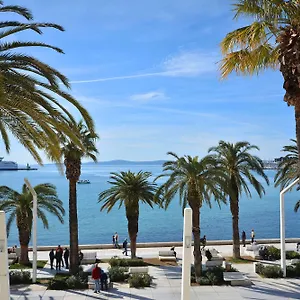 3* Otel Adriana